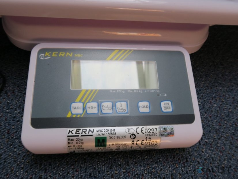 Zapůjčení kojenecké váhy Kern