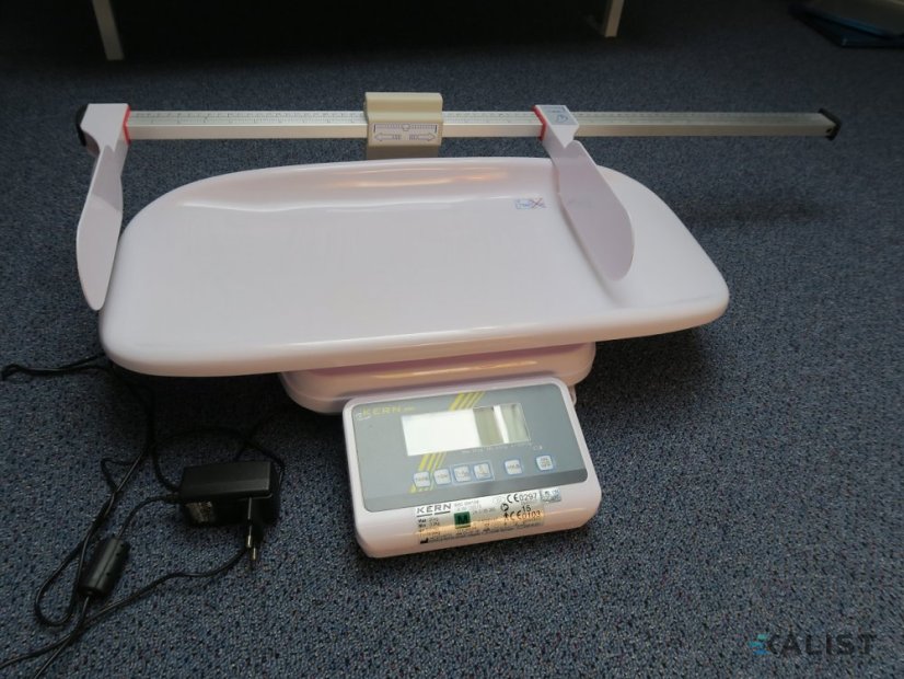 Zapůjčení kojenecké váhy Kern