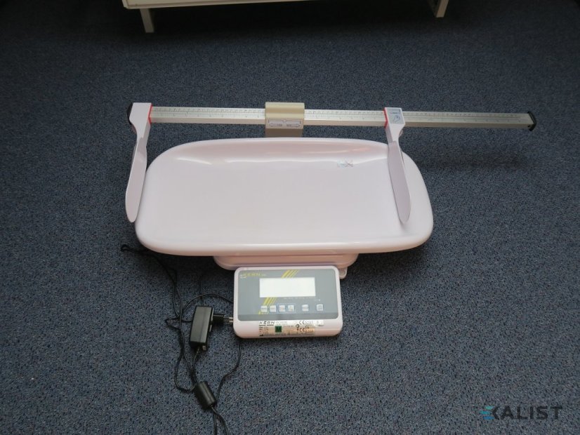 Zapůjčení kojenecké váhy Kern