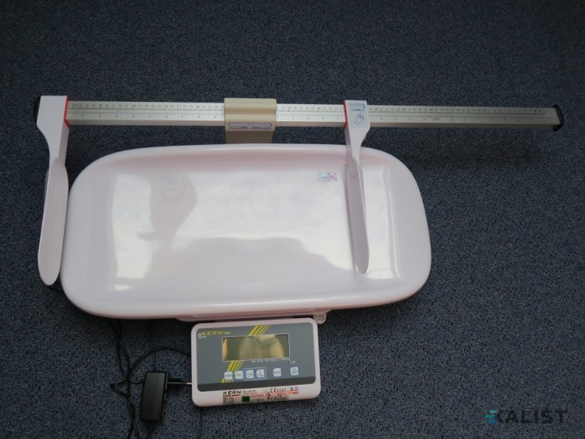 Zapůjčení kojenecké váhy Kern